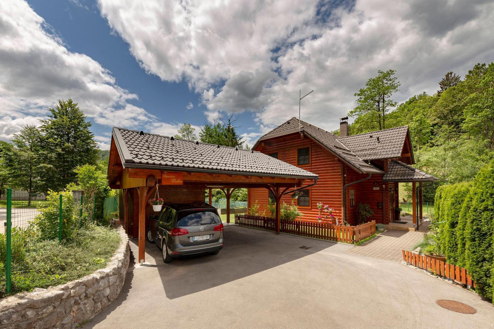 Apartma Metka Medvode Esterno foto
